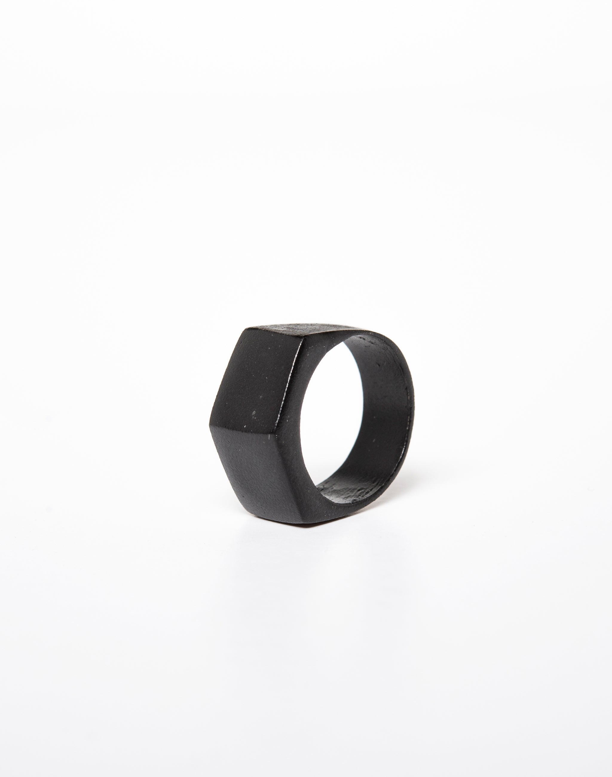 black   UM   ring